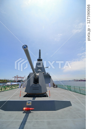 護衛艦あがのの主砲塔と艦橋 護衛艦の一般公開 護衛艦あがのの主砲塔と艦橋 護衛艦の一般公開 127390666