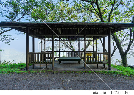 倉岳神社　休憩・展望スポット 「天草諸島最高峰（標高682m）の「倉岳」」天草市倉岳 127391362