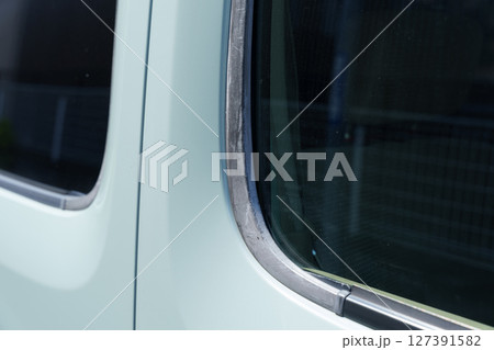 劣化した自動車のパーツ 劣化した自動車のパーツ 127391582