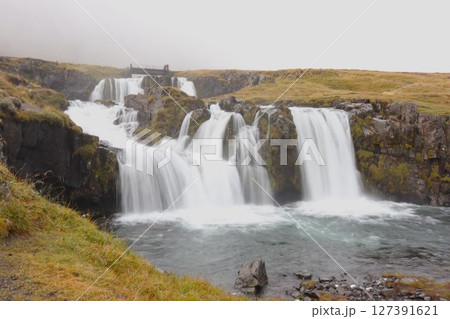 アイスランド、キルキュフェトルの滝 127391621