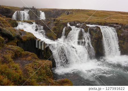 アイスランド、キルキュフェトルの滝 127391622