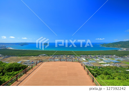 【佐賀県】快晴の鏡山展望テラス(鏡山展望台) 【佐賀県】快晴の鏡山展望テラス(鏡山展望台) 127392242