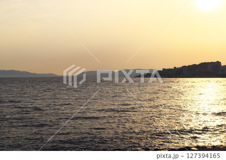 松江市　日本の夕日百選　宍道湖の夕日 127394165