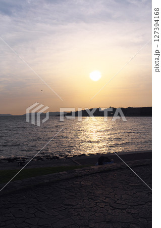 松江市　日本の夕日百選　宍道湖の夕日 127394168