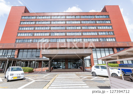 富山県高岡市　高岡市役所 127394712