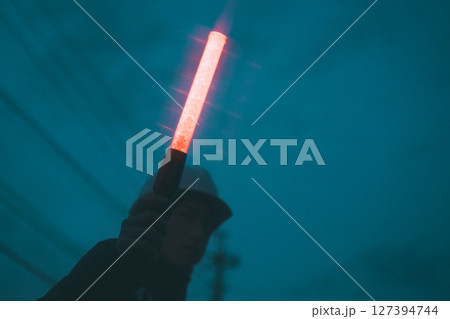 夜間の警備員 127394744