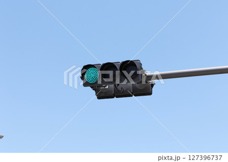 信号機 青信号 127396737