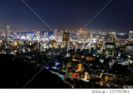 【兵庫【兵庫県】六甲山から見た神戸の夜景県】六甲山から見た神戸の夜景 127397861