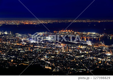 【兵庫県】六甲山（掬星台）から見た神戸の夜景 127398829