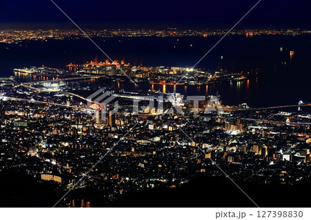 【兵庫県】六甲山（掬星台）から見た神戸の夜景 127398830