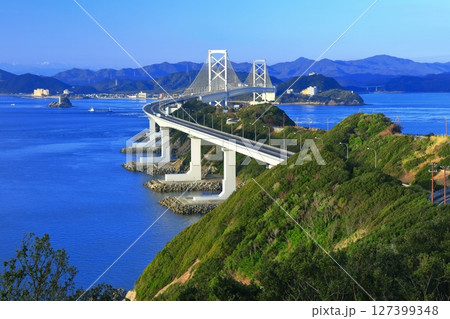 淡路島から見た鳴門海峡と大鳴門橋 淡路島から見た鳴門海峡と大鳴門橋 127399348