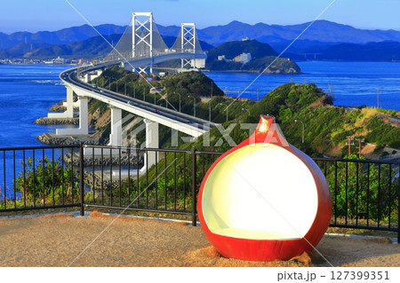 淡路島から見た鳴門海峡と大鳴門橋 淡路島から見た鳴門海峡と大鳴門橋 127399351