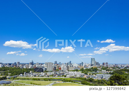 仙台市全景　伊達政宗騎馬像 127399842