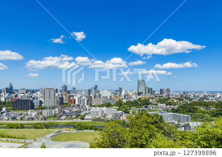 仙台市全景　伊達政宗騎馬像 127399896