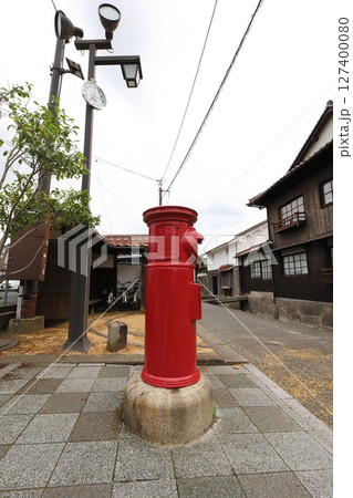 鳥取 倉吉 丸ポストのある風景(倉吉市打吹玉川伝統的建造物群保存地区) 鳥取 倉吉 丸ポストのある風景(倉吉市打吹玉川伝統的建造物群保存地区) 127400080