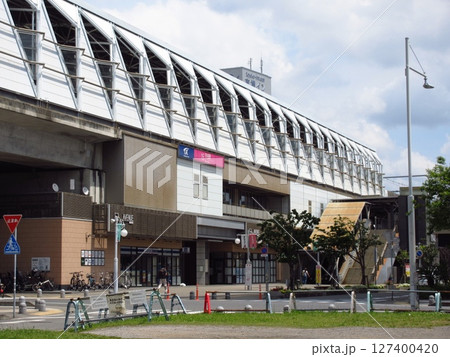 つくばエクスプレスの「守谷駅」 つくばエクスプレスの「守谷駅」 127400420