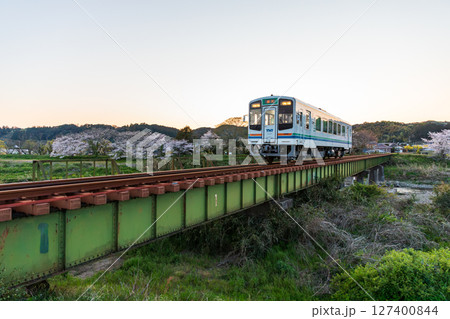 静岡県掛川市幡鎌　天竜浜名湖鉄道と沿線の風景 127400844
