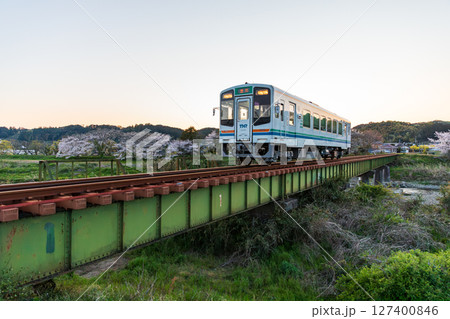 静岡県掛川市幡鎌　天竜浜名湖鉄道と沿線の風景 127400846