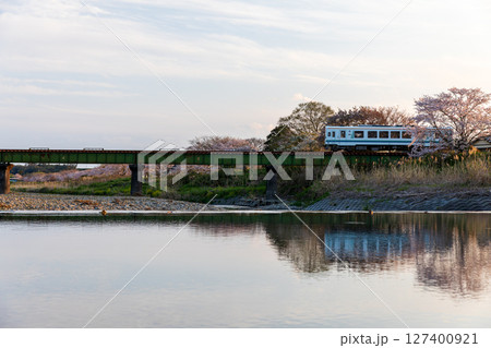 静岡県掛川市幡鎌　天竜浜名湖鉄道と沿線の風景 127400921