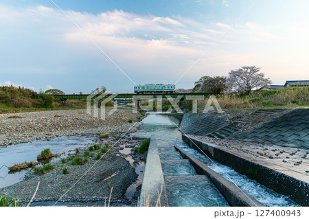 静岡県掛川市幡鎌　天竜浜名湖鉄道と沿線の風景 127400943