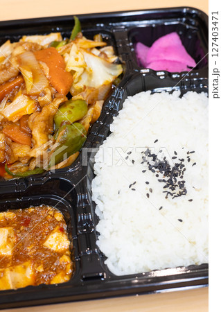 美味しい回鍋肉中華弁当 美味しい回鍋肉中華弁当 127403471