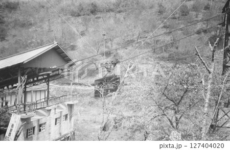 古写真 1935-1944年 奈良 吉野ロープウェイ 千本口駅 古写真 1935-1944年 奈良 吉野ロープウェイ 千本口駅 127404020