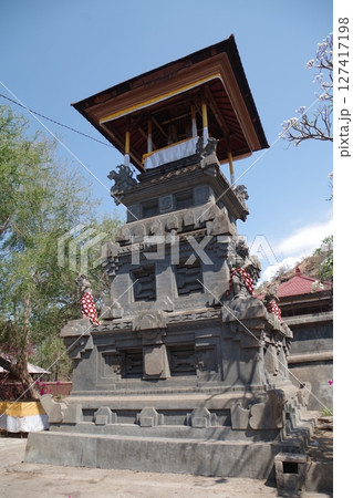 インドネシア　バリ島　ペムテランのプラキ寺院 127417198