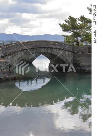 和歌山県の海景色 三断橋と観海閣 和歌山県の海景色 三断橋と観海閣 127420912