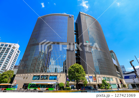 東京 中央区 銀座 数寄屋橋 交差点付近の都市風景 有楽町マリオン 東京 中央区 銀座 数寄屋橋 交差点付近の都市風景 有楽町マリオン 127421069
