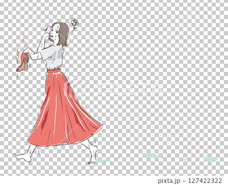 一位可愛的女士因汗水或雨水而難以弄濕她的高跟鞋 127422322