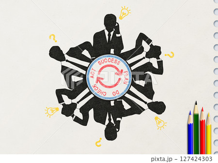 ノートに鉛筆で描いた丸いテーブルを囲んでグループワークをするビジネスマンのシルエットイラスト ノートに鉛筆で描いた丸いテーブルを囲んでグループワークをするビジネスマンのシルエットイラスト 127424303