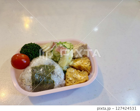 お子様弁当 127424531