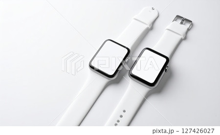 《AI画像》白背景とスマートウォッチ 127426027