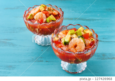 エビのカクテル（コクテル・デ・カマロン、コクテル・デ・カマロネス）（メキシコ料理） 127426968