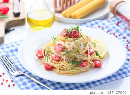 しらすとトマトの冷製パスタ しらすとトマトの冷製パスタ 127427002