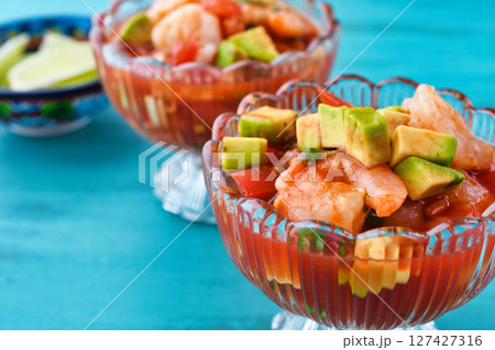 エビのカクテル(コクテル・デ・カマロン、コクテル・デ・カマロネス)(メキシコ料理) エビのカクテル(コクテル・デ・カマロン、コクテル・デ・カマロネス)(メキシコ料理) 127427316