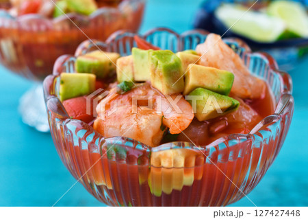 エビのカクテル(コクテル・デ・カマロン、コクテル・デ・カマロネス)(メキシコ料理) エビのカクテル(コクテル・デ・カマロン、コクテル・デ・カマロネス)(メキシコ料理) 127427448