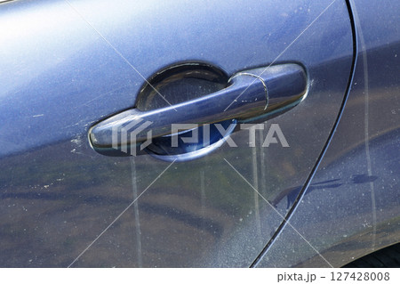 自動車ドアの汚れ 127428008