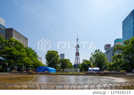 札幌　テレビ塔　さっぽろ大通公園 127428113