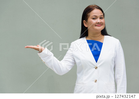 Portrait of mature Asian woman 127432147