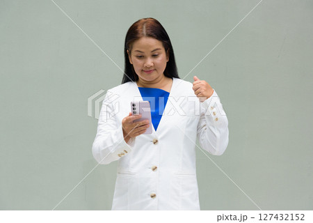 Portrait of mature Asian woman 127432152