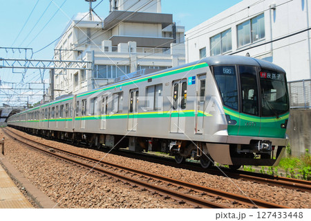 東京メトロ千代田線16000系　16137F　小田急線内 127433448
