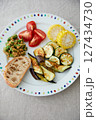 夏野菜がたくさん乗った爽やかなワンプレートディッシュ 127434730
