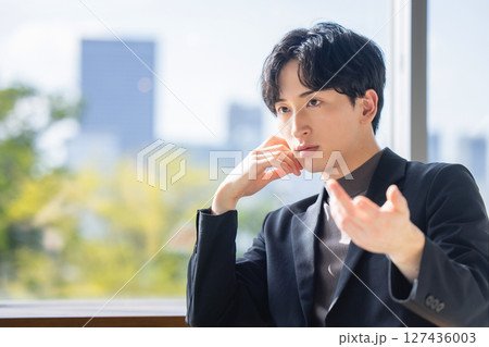 ビジネスマン 127436003