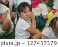 悔し涙の女の子 127437379