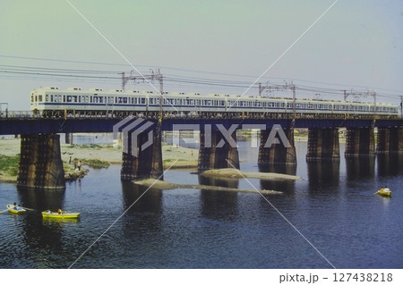 小田急2600形（NHE車）、2870～、旧多摩川橋梁、和泉多摩川－登戸、1982年3月28日 127438218