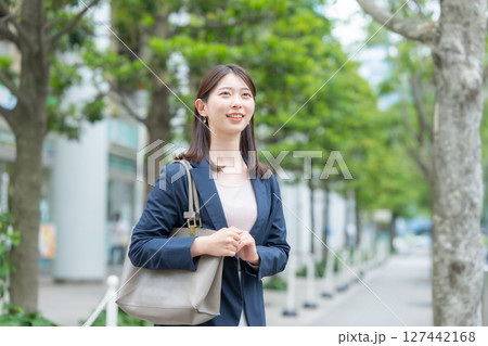 女性 ビジネス 女性 ビジネス 127442168
