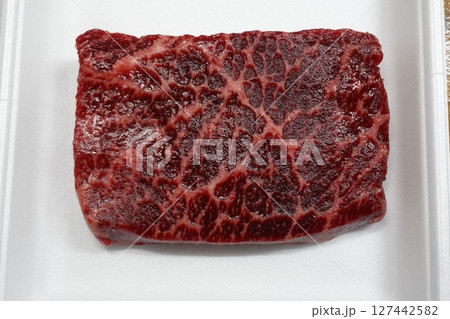 ニタリクジラの尾の身 12.2024 ニタリクジラの尾の身 12.2024 127442582