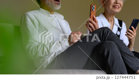 老後の生活 127444751