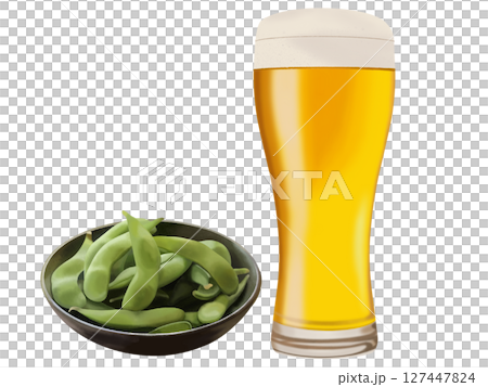 グラスに入ったビールと枝豆 127447824